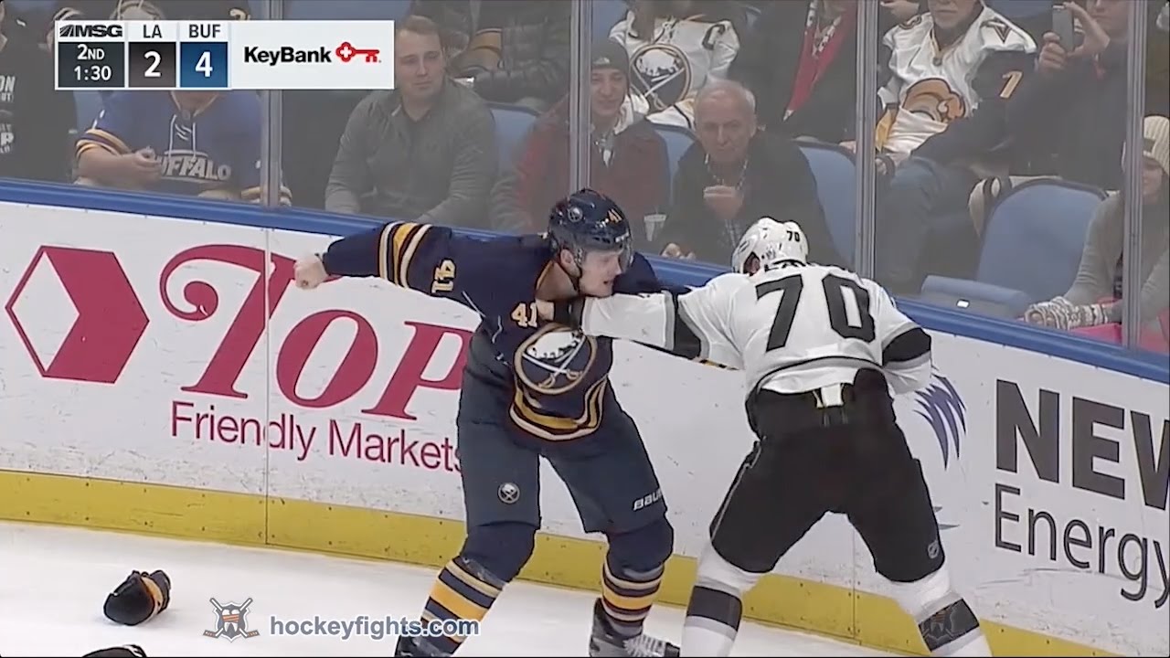 Tanner Pearson vs Justin Falk Dec 13, 2016