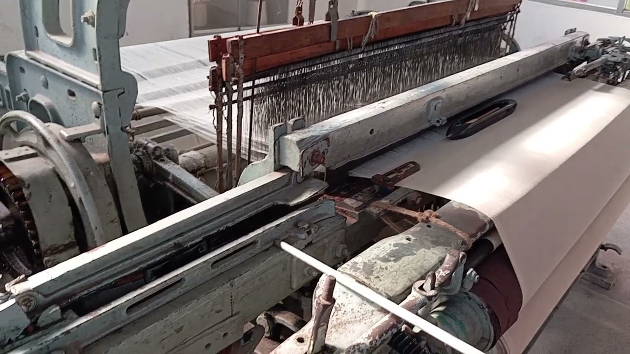 Crank beat up mechanism of shuttle loom...