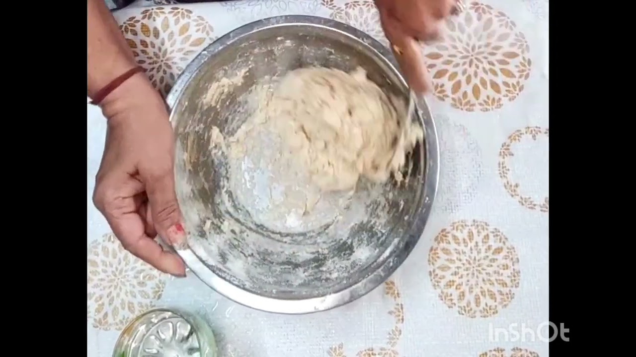 कणिक मळन्याची सोप्पी पद्धत@dailyneedsrecipe.