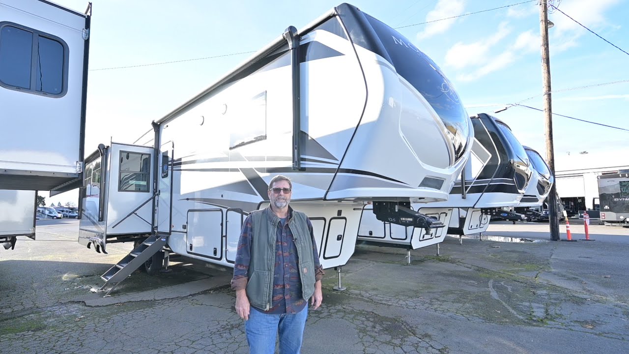 The RV Corral 2025 Keystone RV Montana 3123RL Stock # NF1205