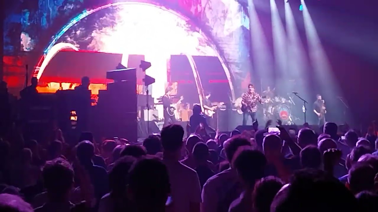John Fogerty-Bad Moon Rising and Proud Mary-Paris Zénith 2025.Full concert this sunday june 29th.