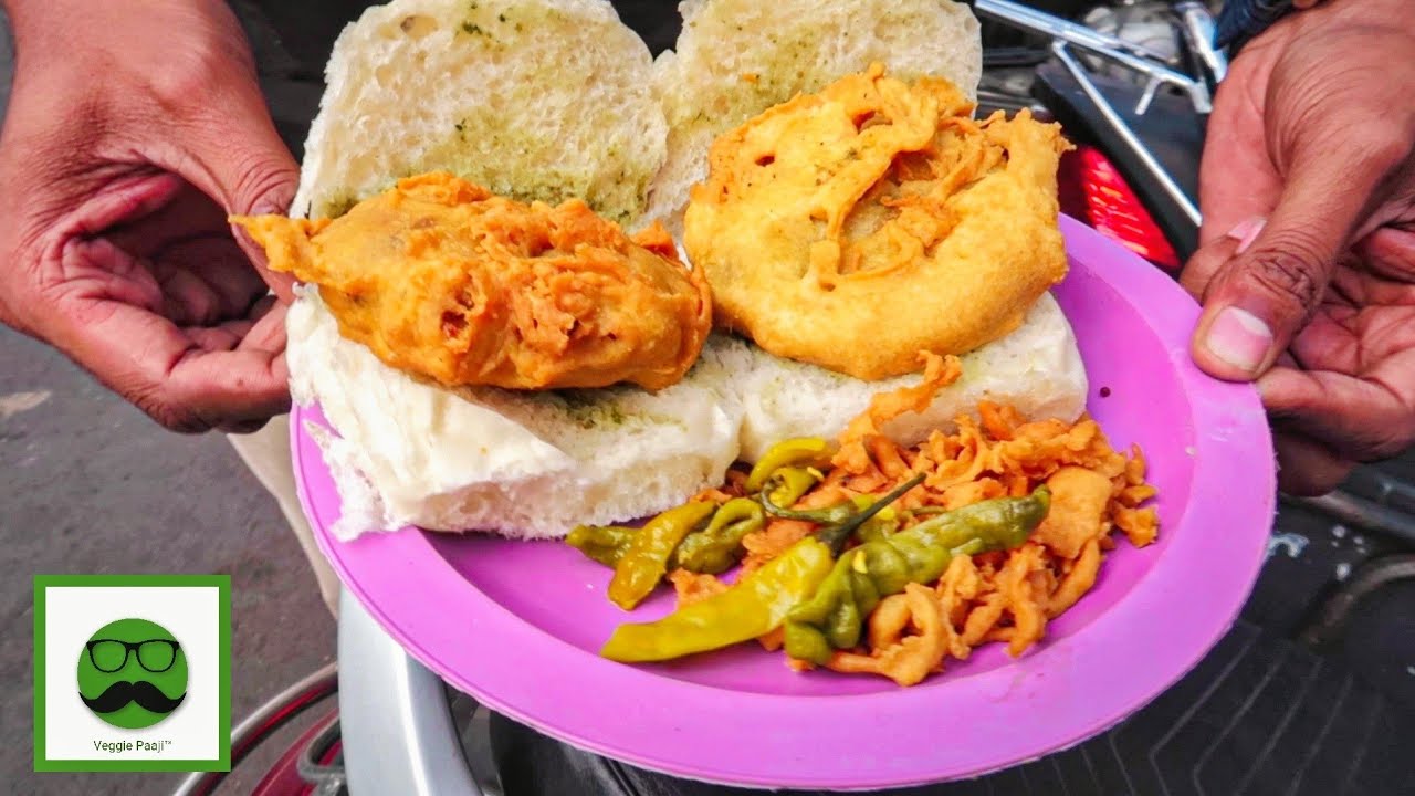 Pune Food Tour with Veggiepaaji | Spicy Smoked Misal, Garden Vada Pav & More | Indian Street Food