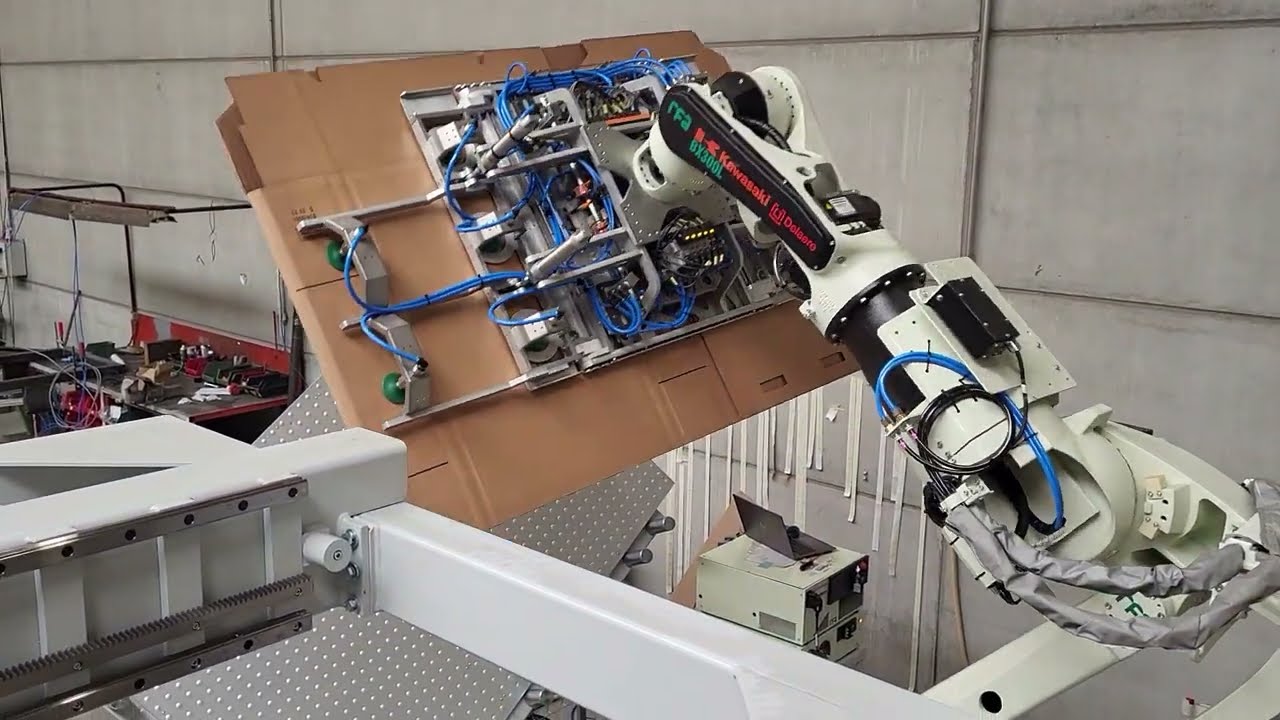 Automatic gaylord/octabin/box erecting system