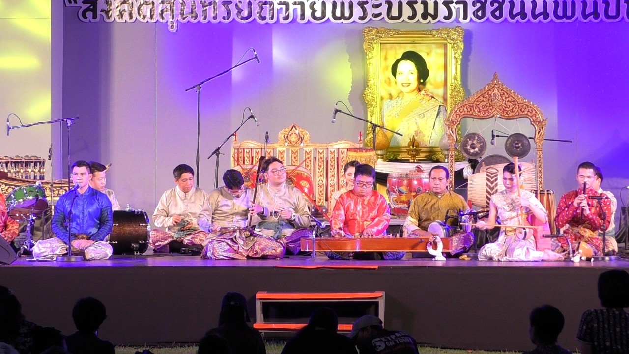 การบรรเลงและขับร้อง เพลงพม่าห้าท่อน เถา