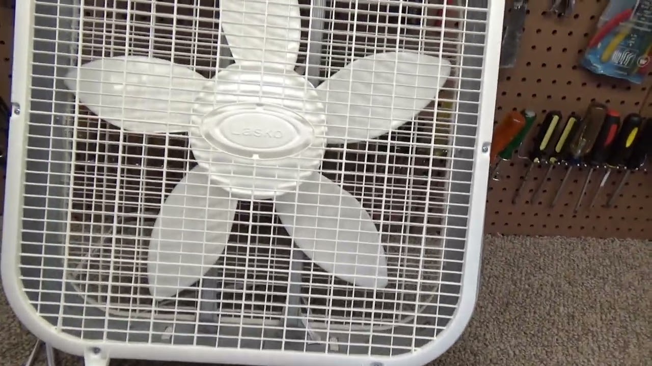 Lasko 3733 Box Fan for Parts and Experimentation