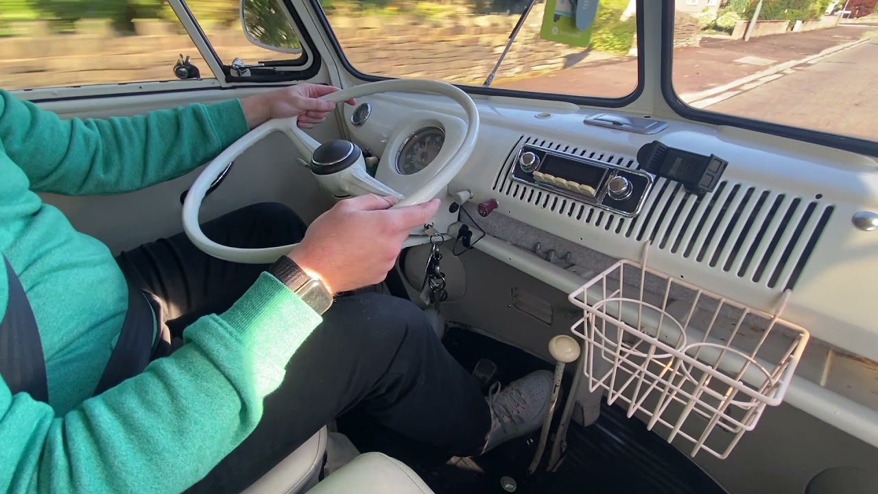 On The Road - 1965 VW Splitscreen Camper