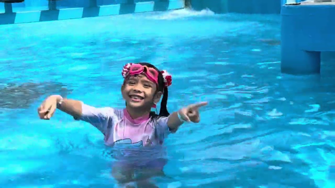 Manila Ocean Park Aqua Adventure - Estoche Family 