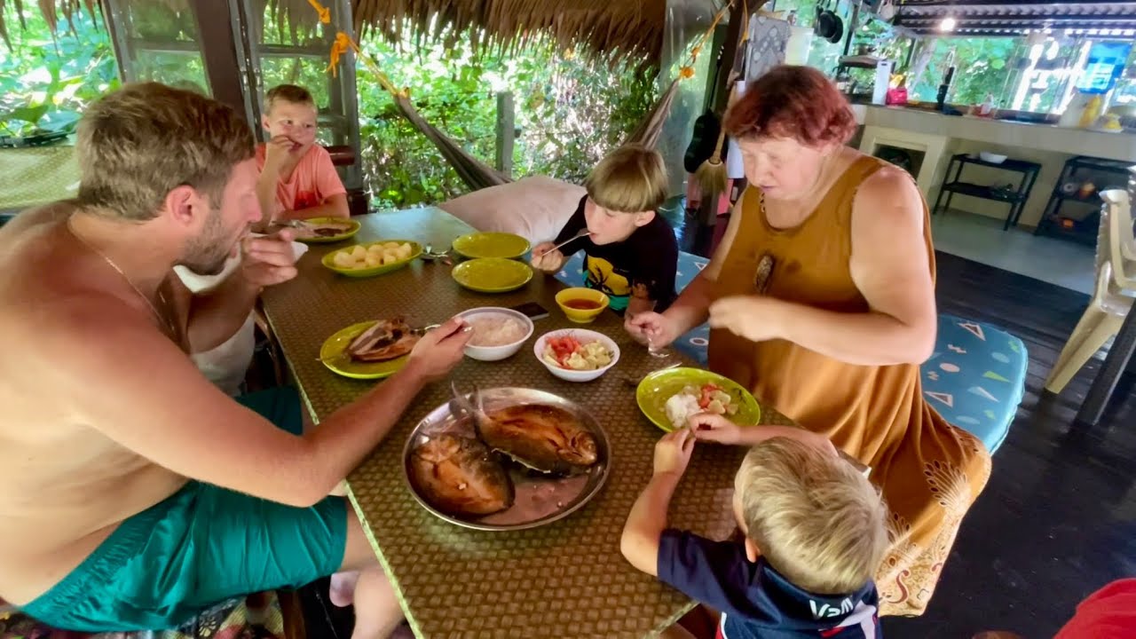 MAMA OLGA COOKING FILIPINO BREAKFAST! Bangus and Polvorone!