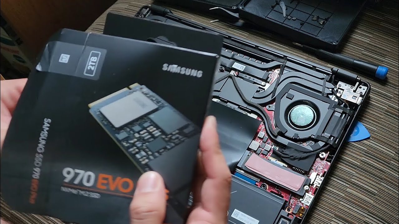Установка твердотельного накопителя Samsung 970 EVO в мой Zephyrus M16 2023 года
