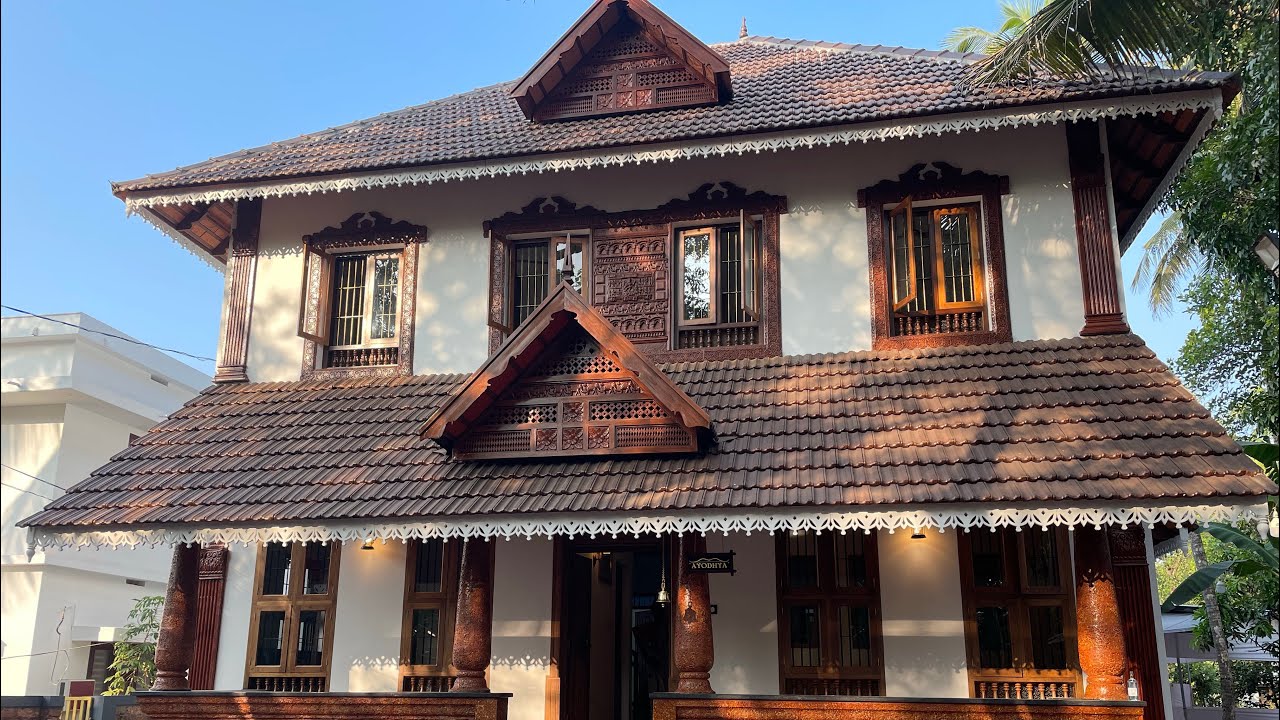 Traditional Kerala House | Old architecture | Glance at a newly built house