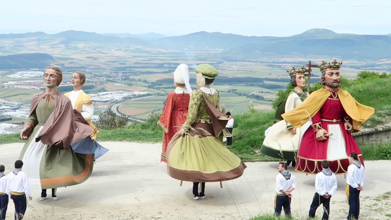 GIGANTES DE VILLAVA EN MONTE EZKABA / 40 ANIVERSARIO 2