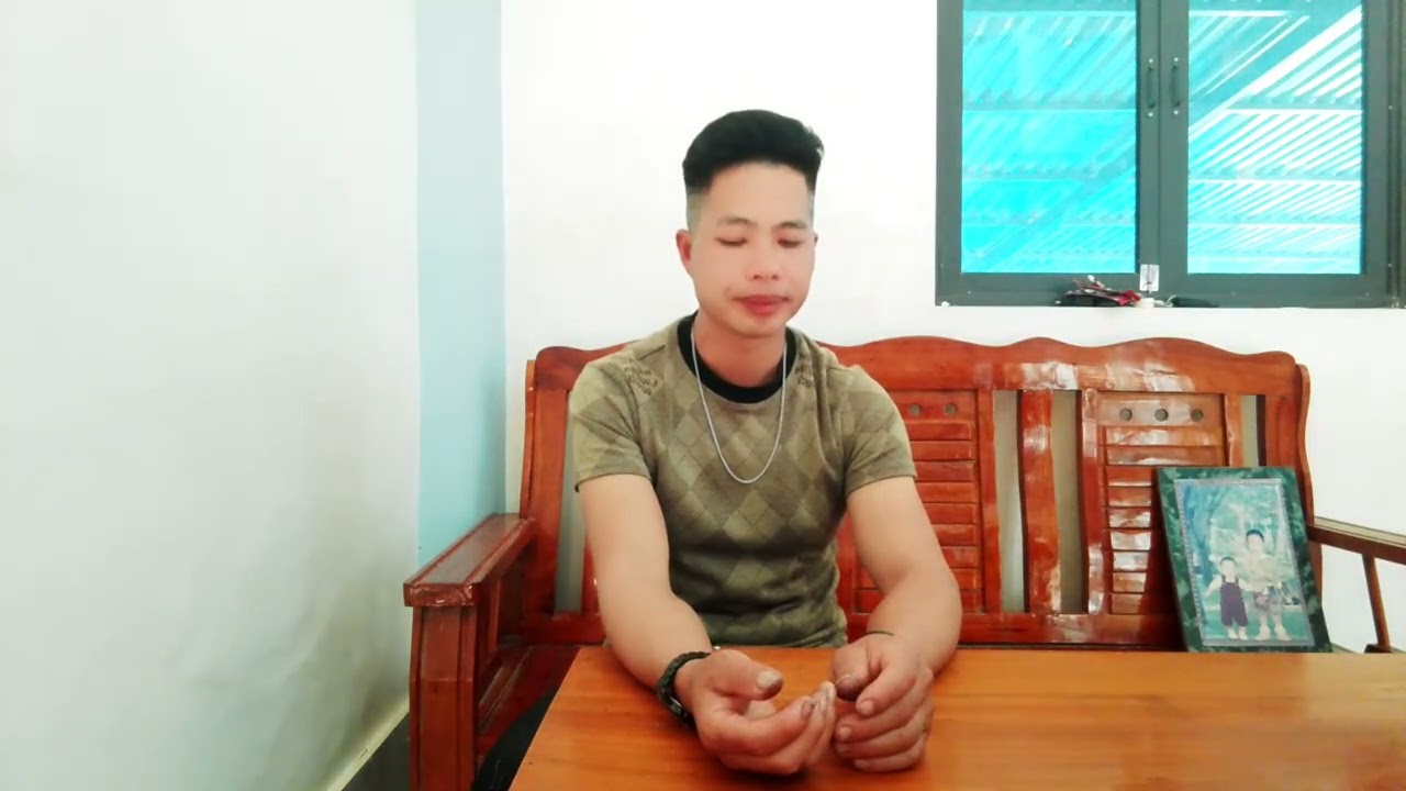 Bài hát ai ai cũng sắm tết pi nong tỏn phăng nơ và đăng ký cho em với ạ 
