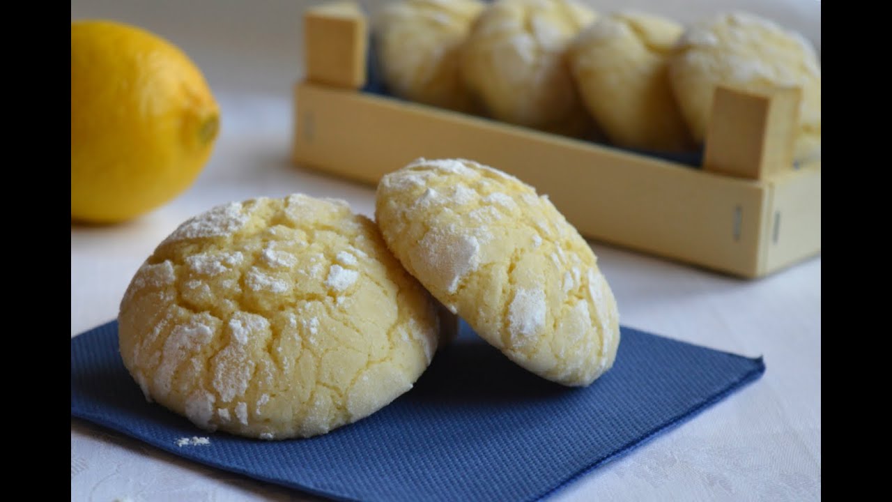 Biscotti morbidi al limone. Lemon soft biscuit