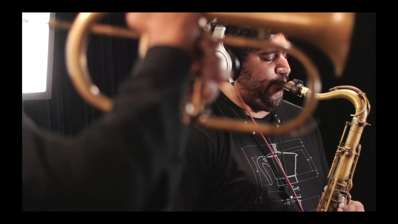 HINO ALFA E ÔMEGA - PRODUÇÃO MUSICAL SAULO LEONY