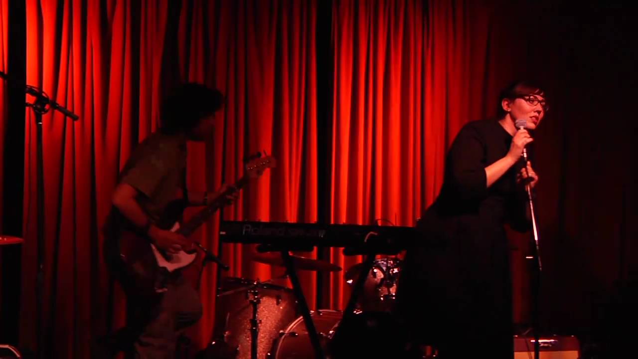 Dinosaur Dinosaur (Live) - Running Up That Hill & F