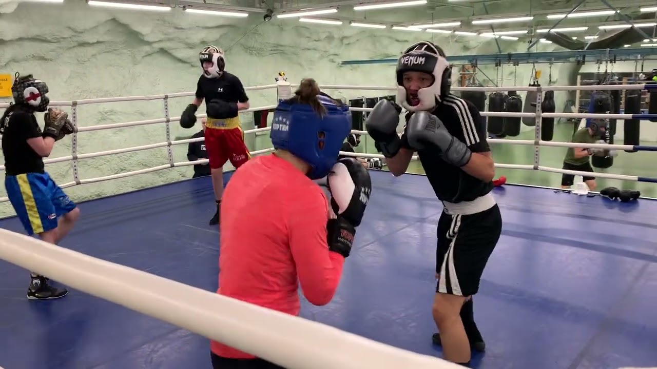 R03 International Women Day Sparring 20260307 Diego “El Azteca” Garrido (3) VS Lyydia Lahtinen (21)