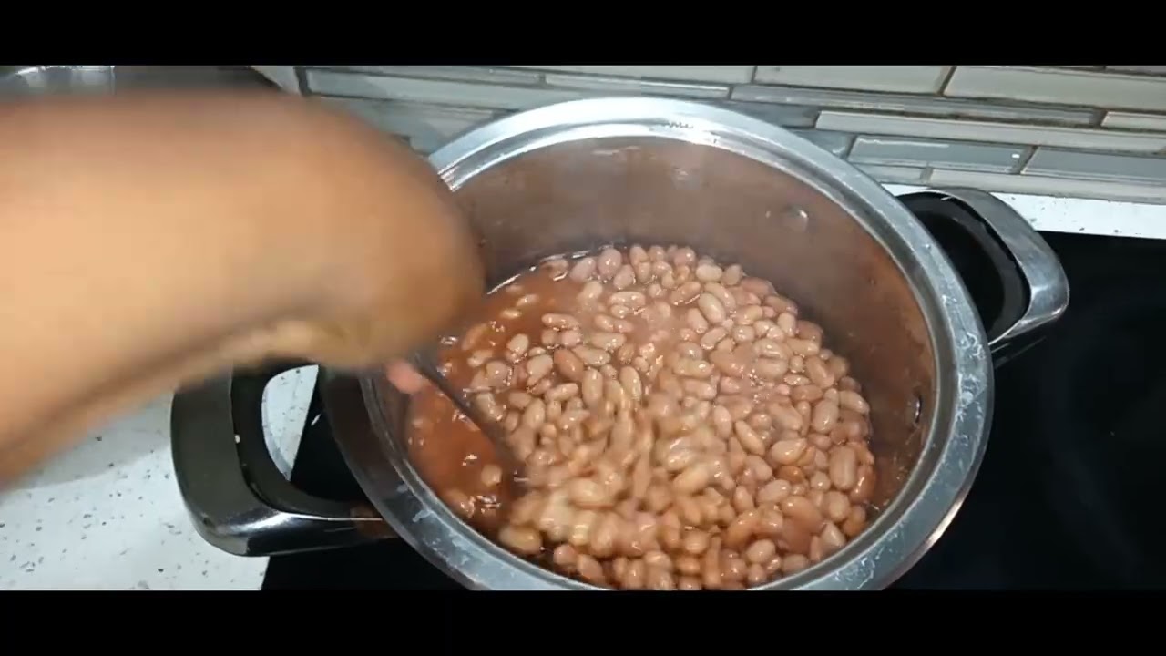 [EP:04]  UBHONTSHISI RECIPE | RED SPECKLED BEANS | BEANS STEW | SUGAR BEANS.SOUTH AFRICAN YOUTUBER.