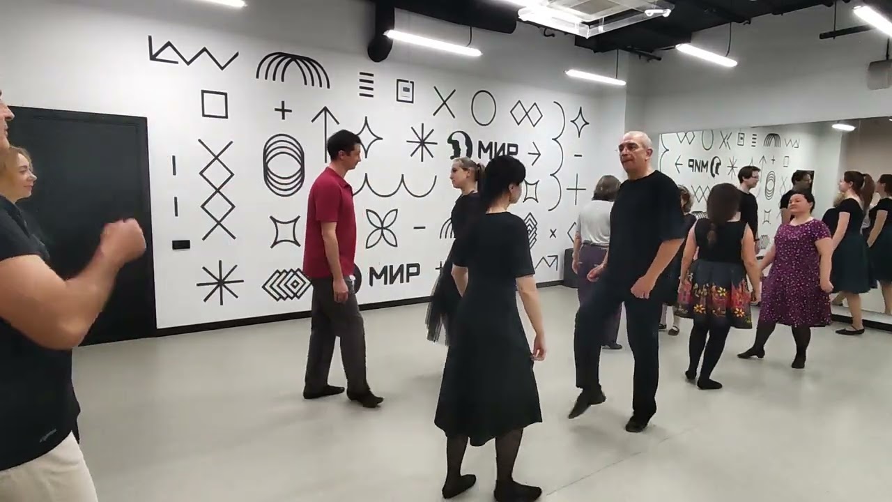 Тампет по учебнику Петровского 1825 года, на шагах  pas chass&eacute; (учебное видео) #тампет