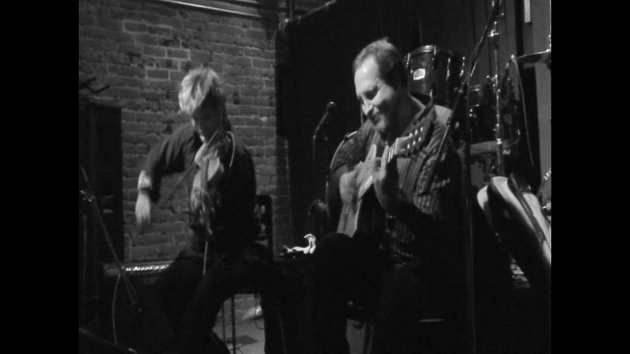 Alex DePue and Miguel De Hoyos play 