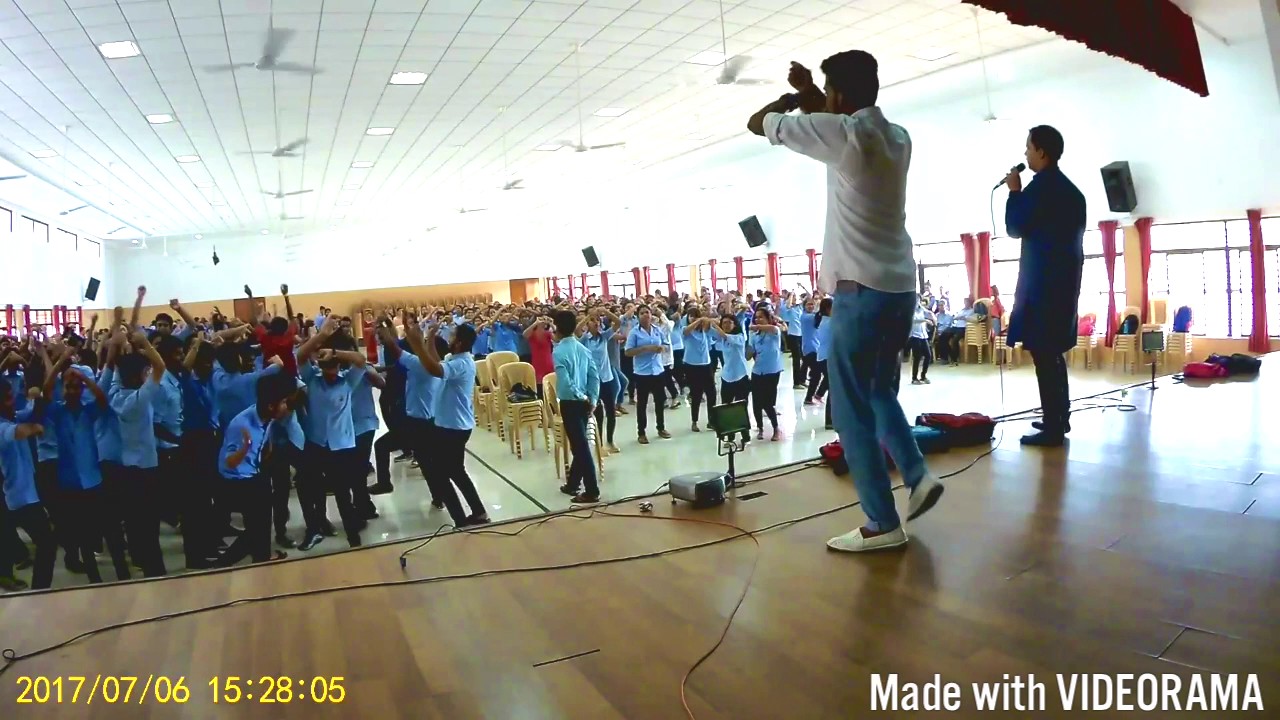 Jumbo Jesus Loves You.  (St. Aloysius College Mangaluru with Divine Springs Team Goa)