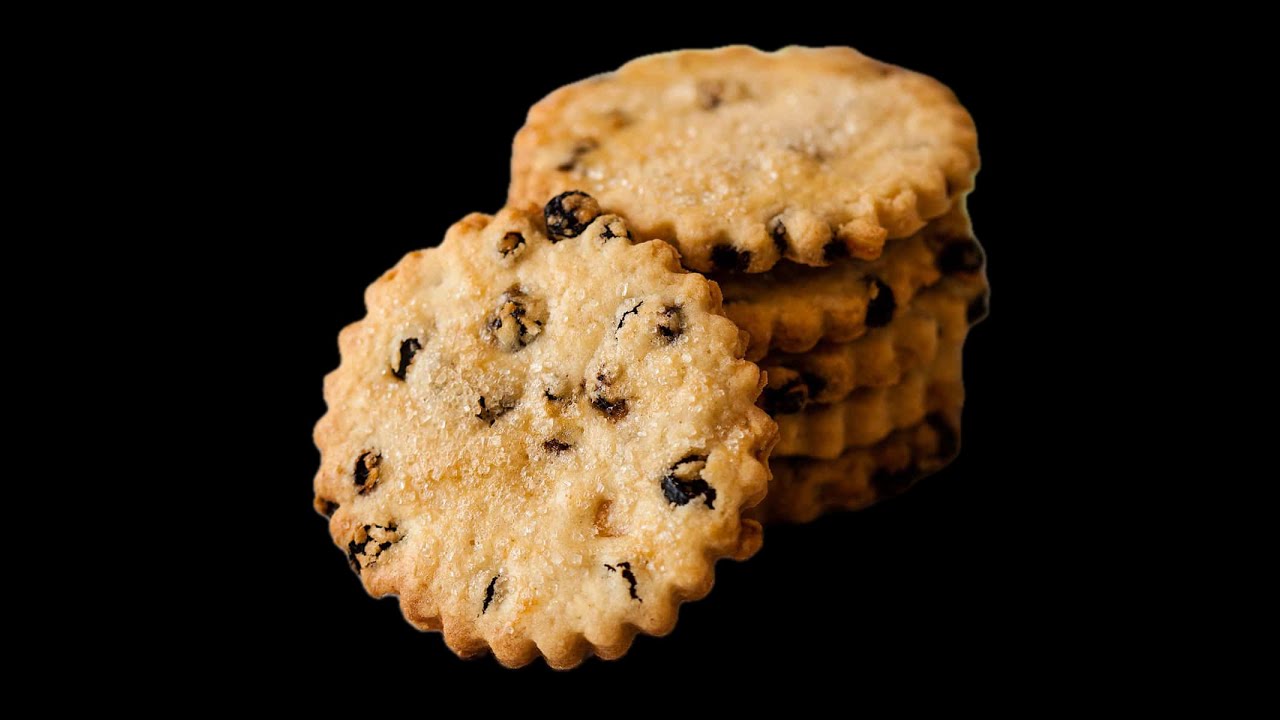 In the kitchen with Carl and the ninja air fryer 10-1 oven Spiced easter biscuits