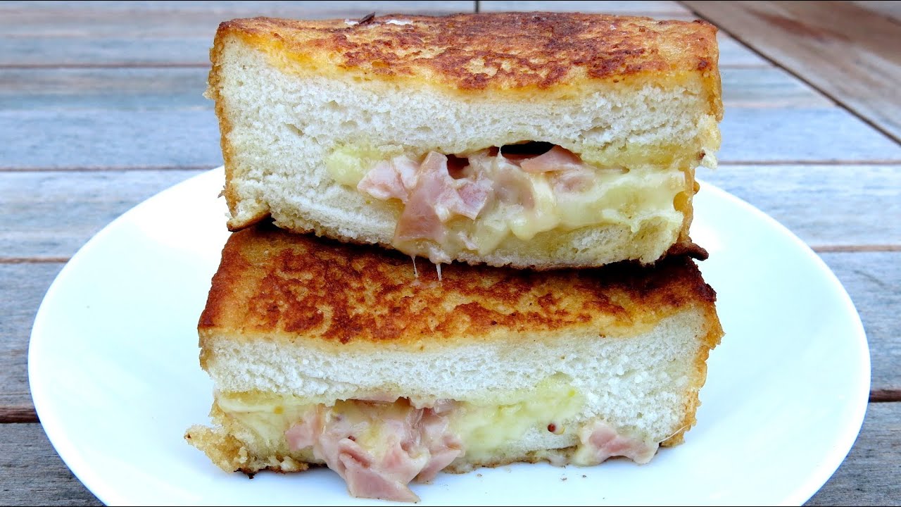 BACON & CHEESE FRENCH TOAST POCKETS
