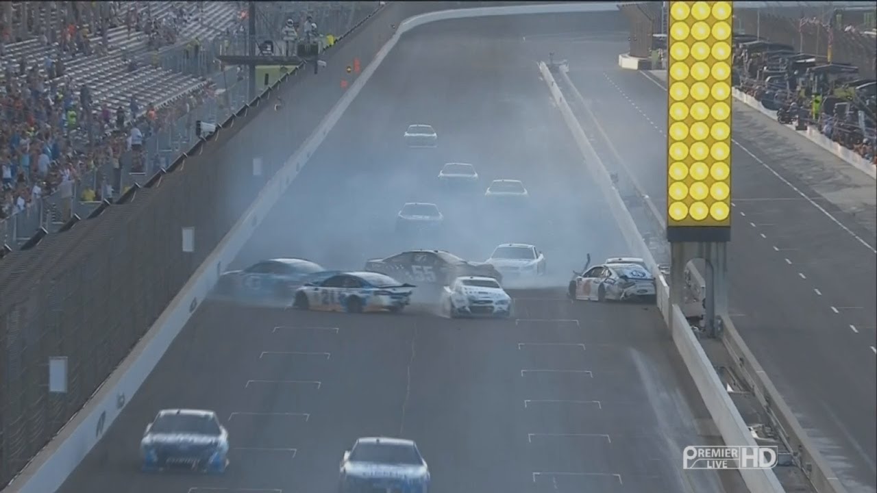 Monster Energy NASCAR Cup Series 2017. Indianapolis Motor Speedway. Restart Pile Up