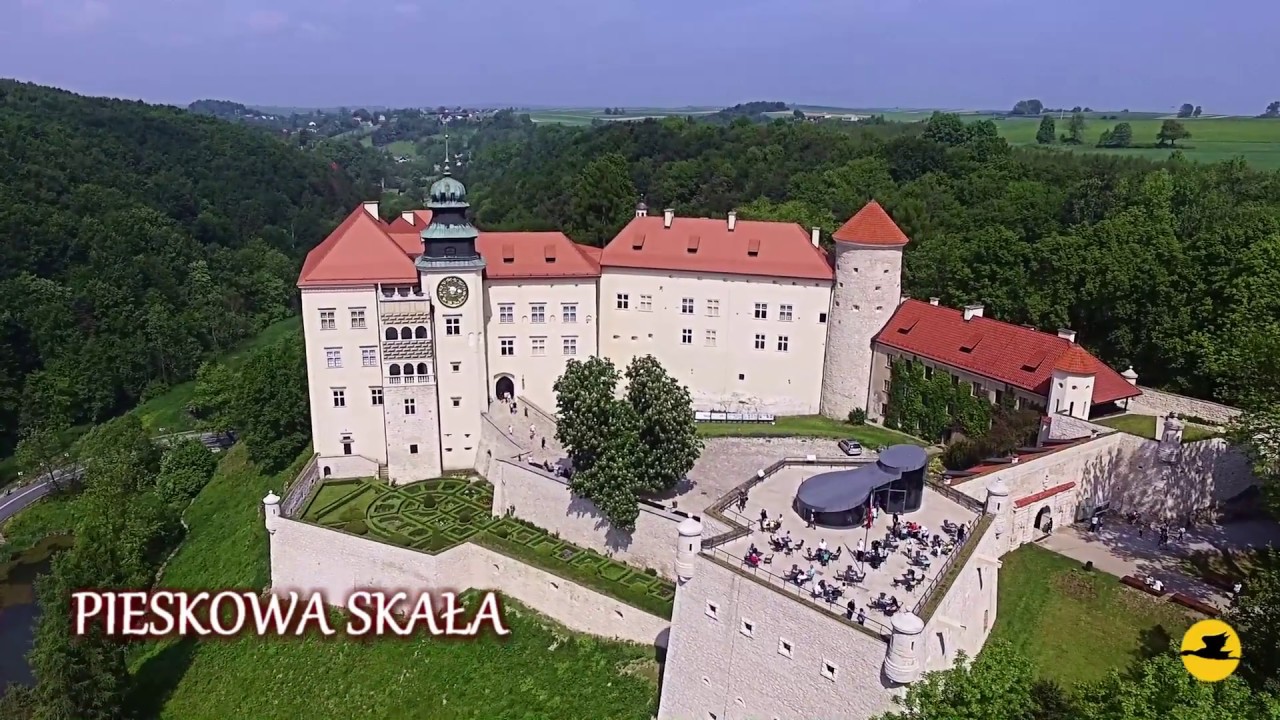 ORLE GNIAZDA z lotu ptaka( SZLAK ORLICH GNIAZD - JURA KRAKOWSKO-CZĘSTOCHOWSKA )