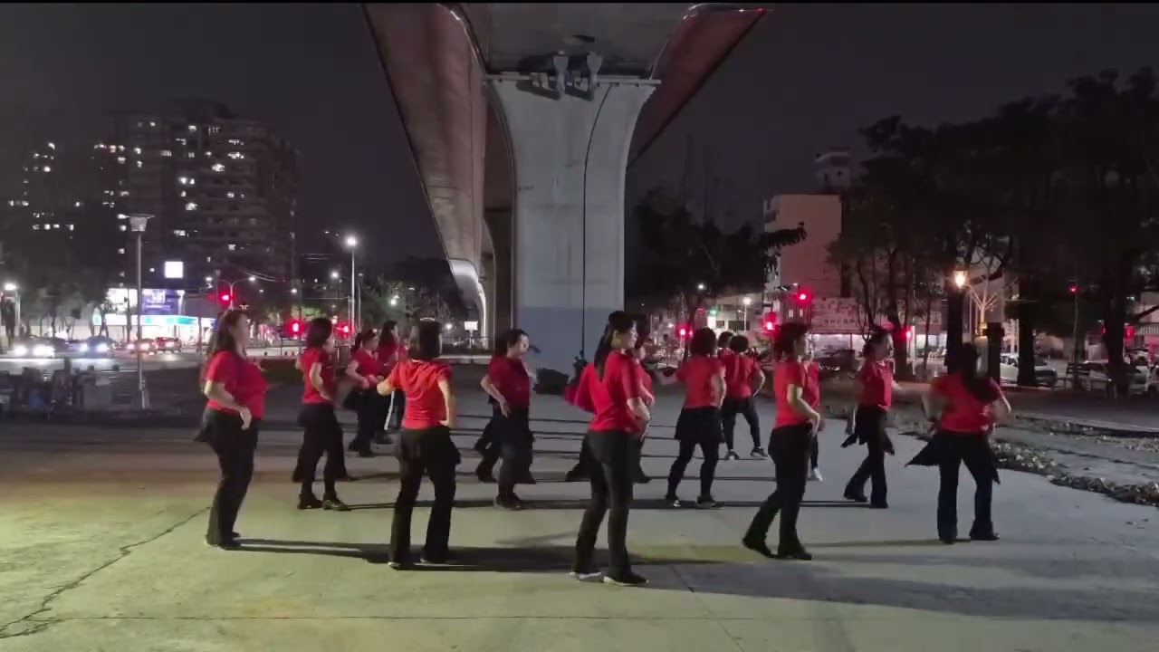 建成舞蹈班~舞曲~將你放在心底~指導老師莊秀枝
