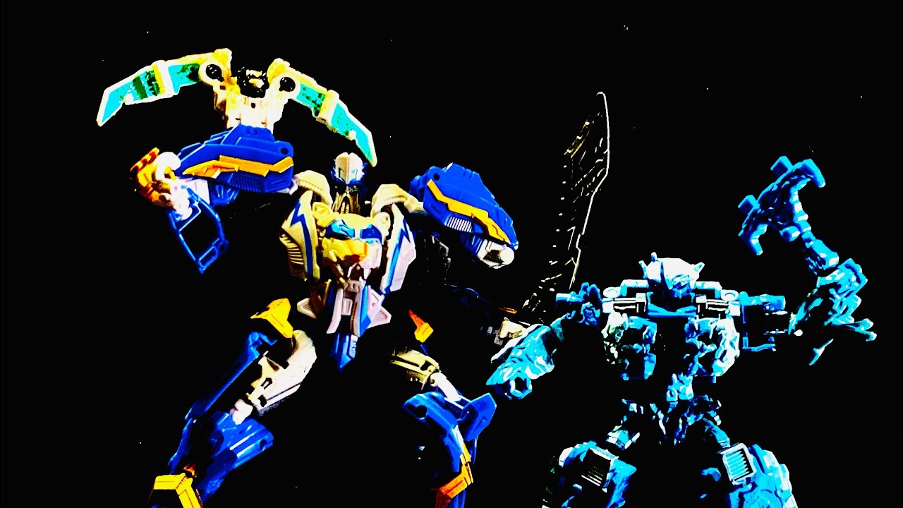 Hasbro Transformers Legacy United Wal-Mart Exclusive Star Raider Thundertron 3-Pack Review