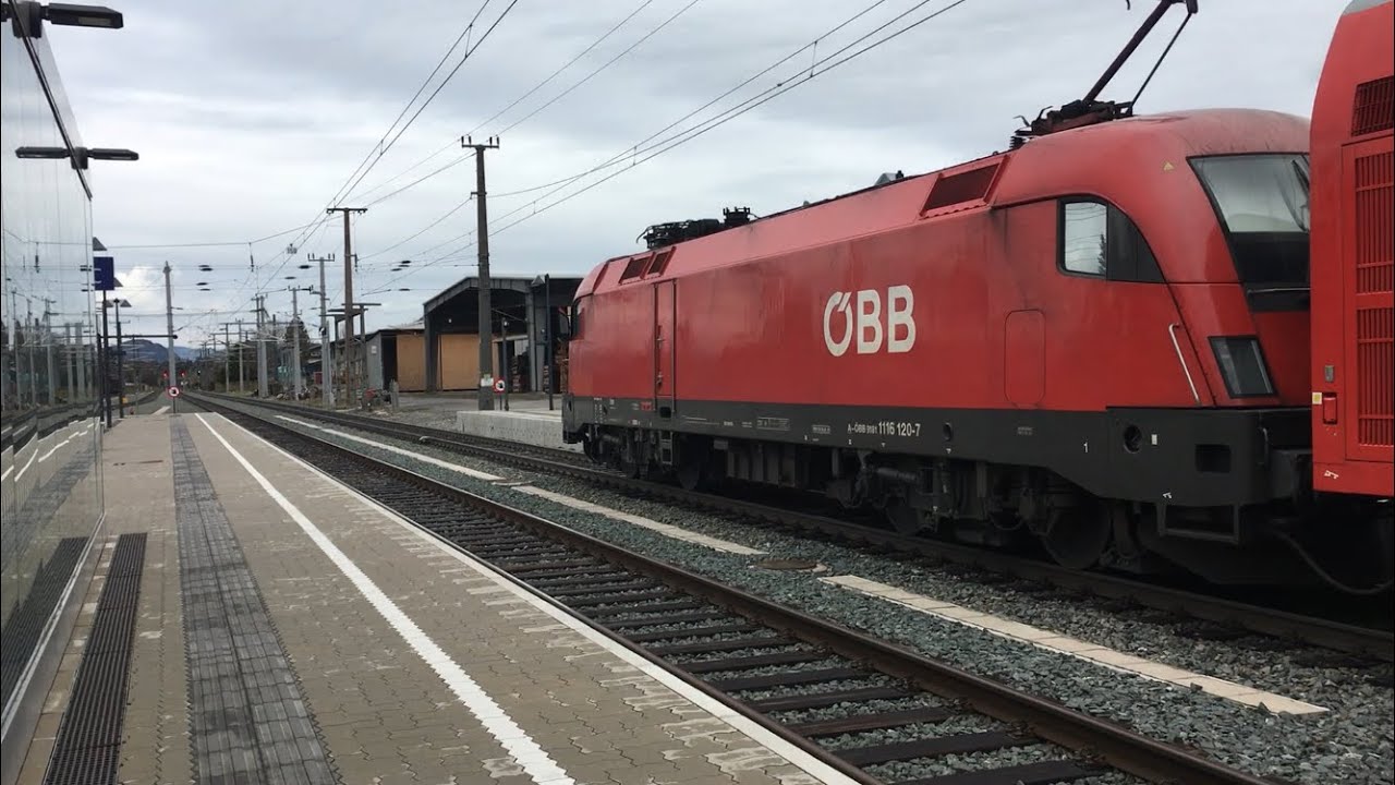 Zugverkehr am Bahnhof Rankweil
