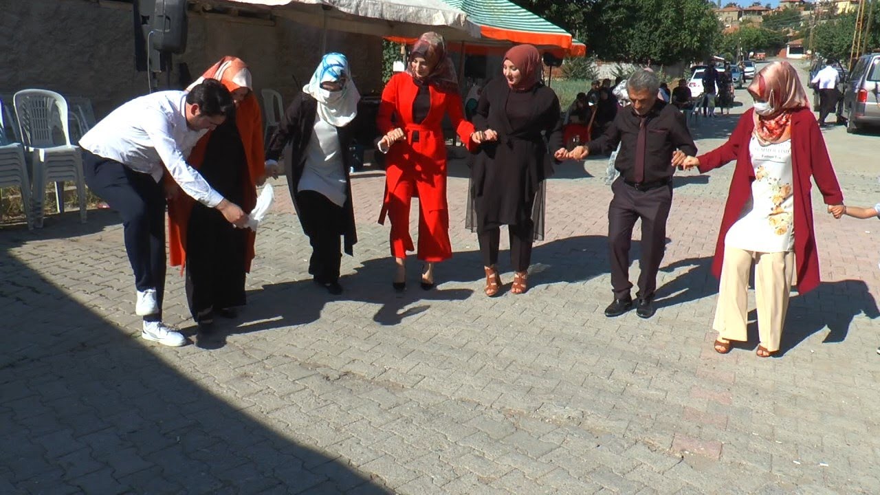 SEVİLAY İLE YUSUF ARPACUKURUOĞLU NUN DÜĞÜN MERASİMİ PART-4
