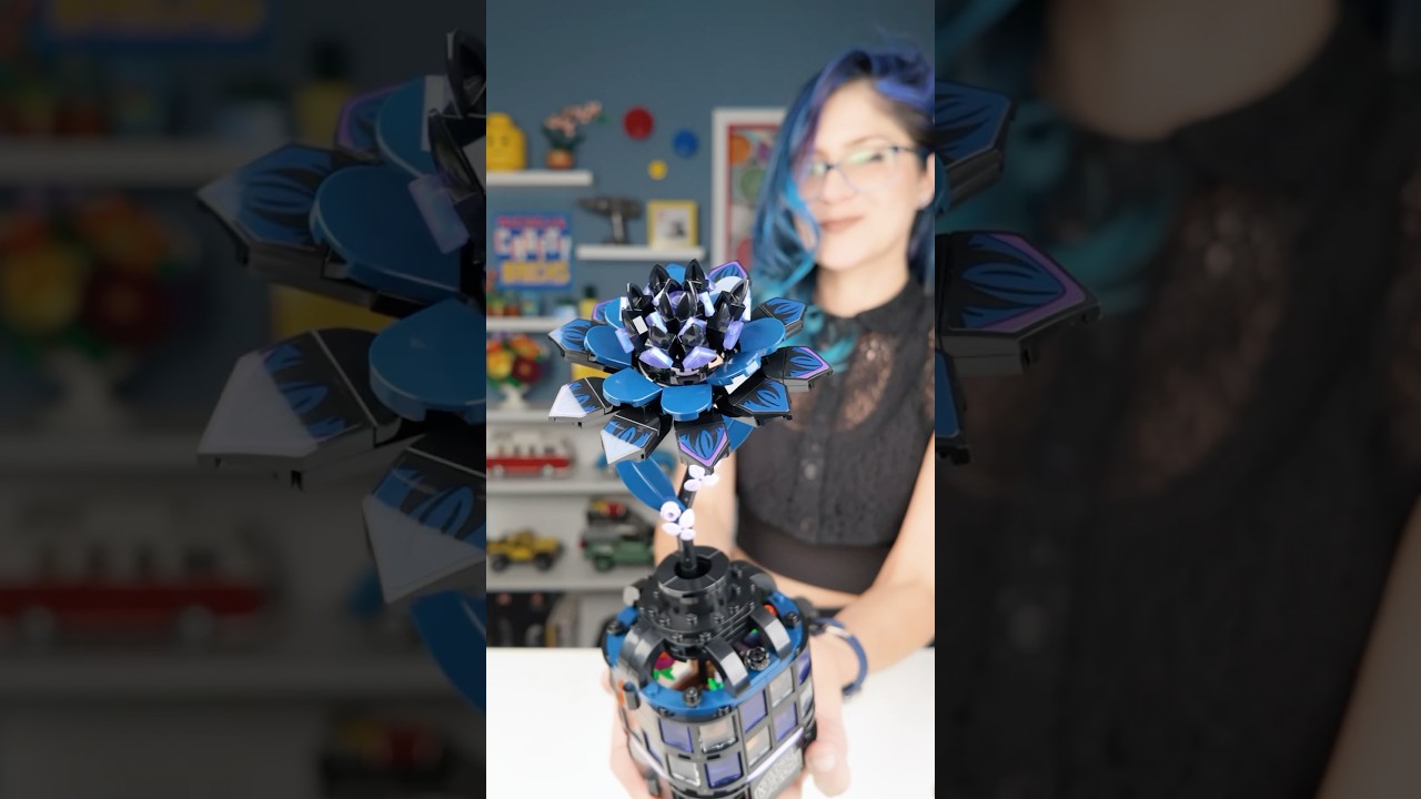 Black Dahlia LEGO Flower $27.99 USD / $599 MXN #gifted #rlfm #wednesdayadams #76784 #legomoc