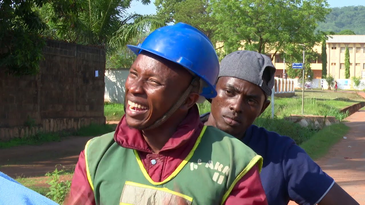 Centrafrique Cinéma ( TAXI MOTO 7  ) (Larry Page,Sundar Pichai)