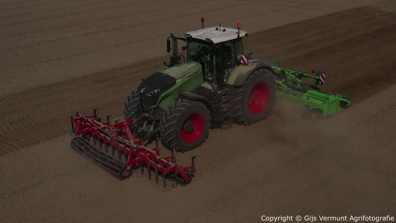 Aardappelen poten // Fendt 1050 // John Deere 6210R // KMWP // Heavy Conditions // Planting potatoes