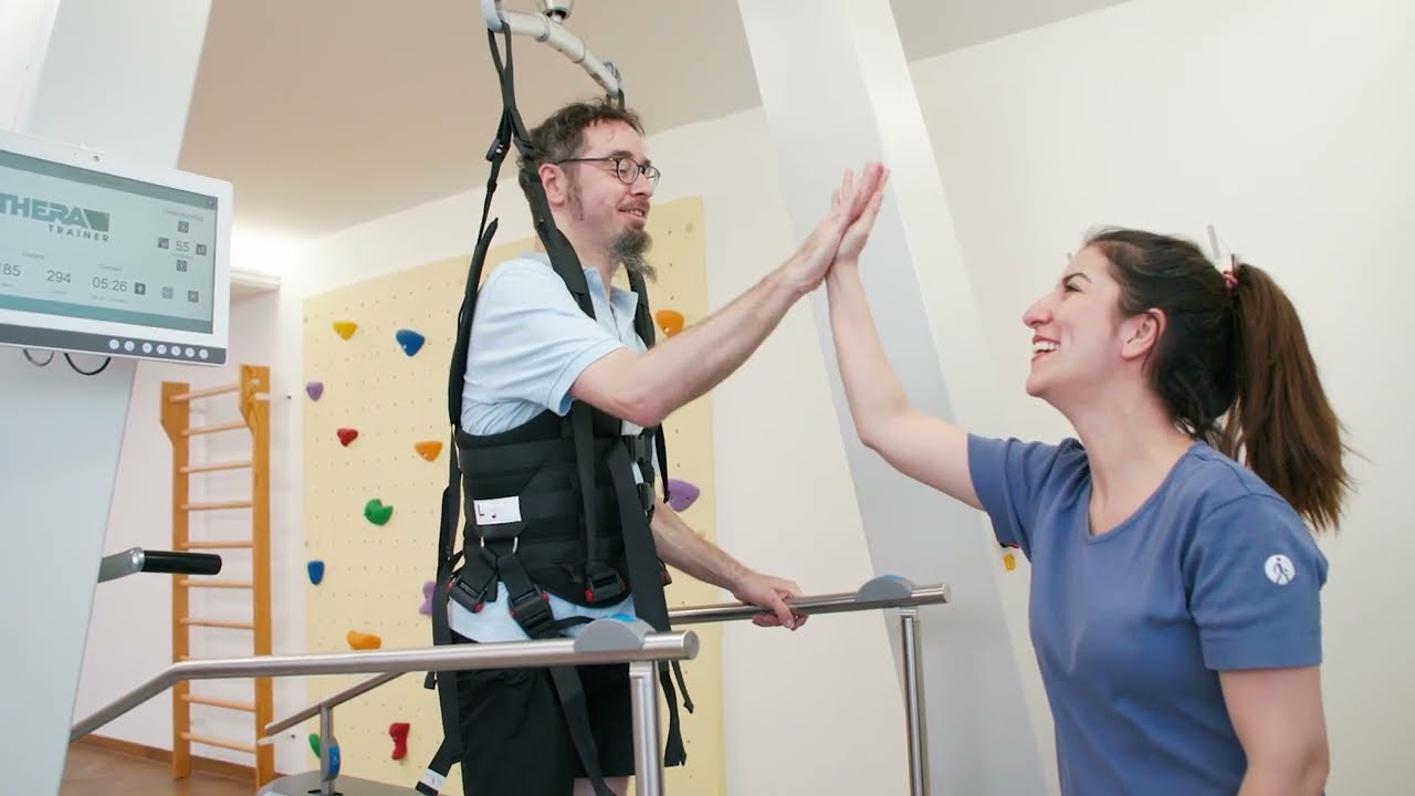 THERA-Trainer lyra | Ein herausragender robotik-gestützer Endeffektor-Gangtrainer