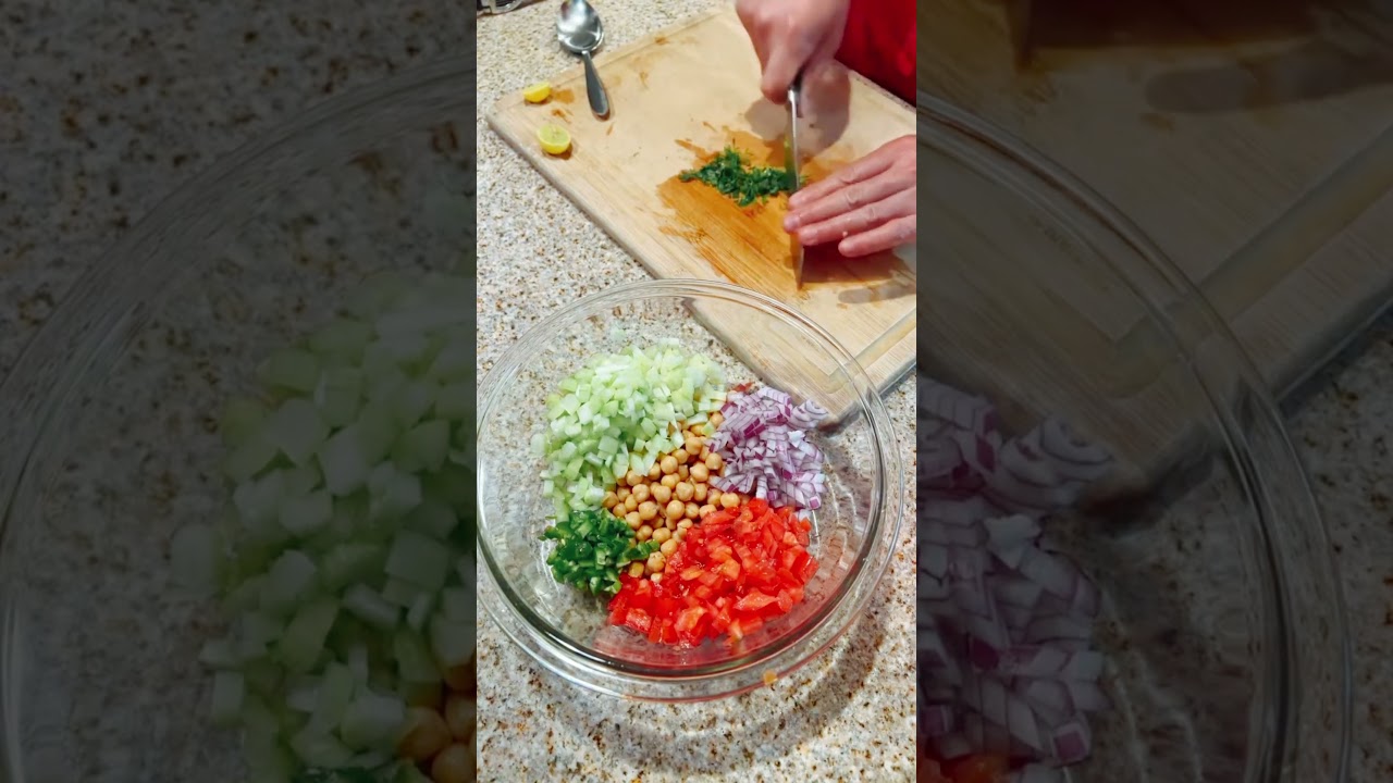 Ensalada de garbanzos SALUDABLE Y RIQU&Iacute;SIMA! #ensaladas #cocinadeignacio