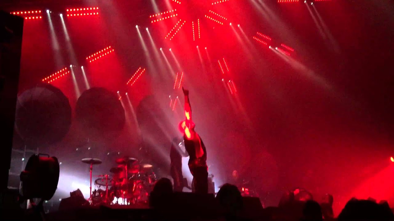 The Prodigy Brussels 11/11/15 Smack my bitch up!