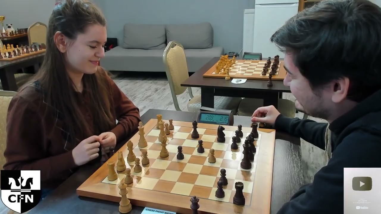 Первый ход c3? Пинкамина (3000) против Адидаса (3100). Вечер шахматных боев. Блиц.