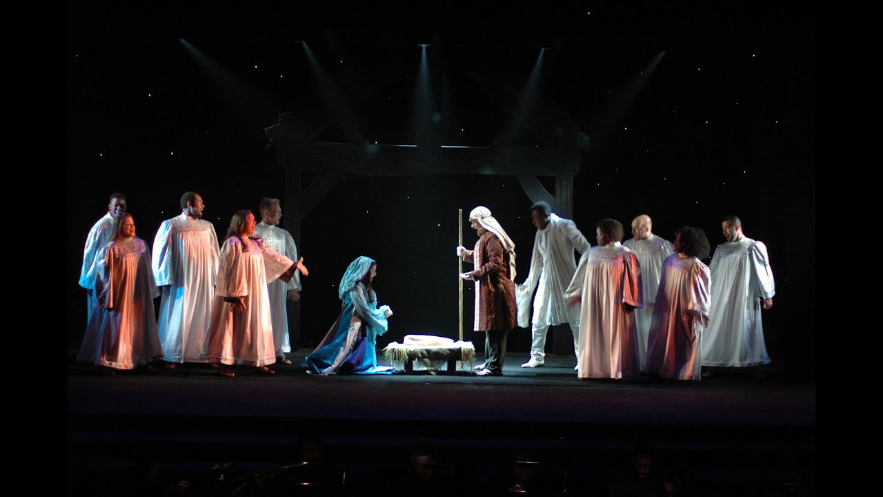Gloria - 2015 Christmas Town - Busch Gardens Williamsburg