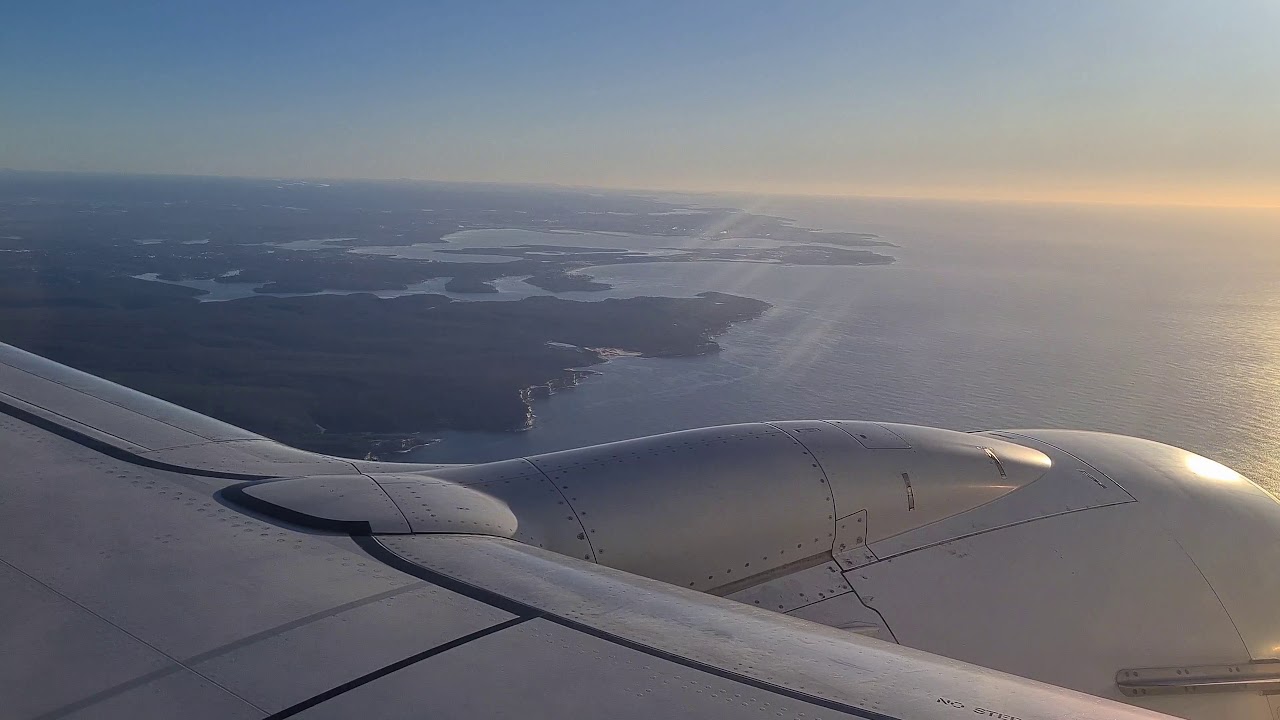 4K Seat 13A window seat - flying to Sydney in a Qantas Boeing 737