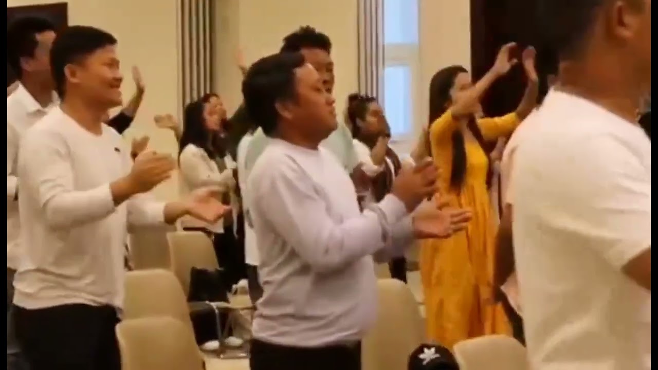 म गाउनेछु तपाईको महिमाम/Nepali christian worship song ma gaune chu tapaiko mahima UAE 🇸🇩🇳🇵