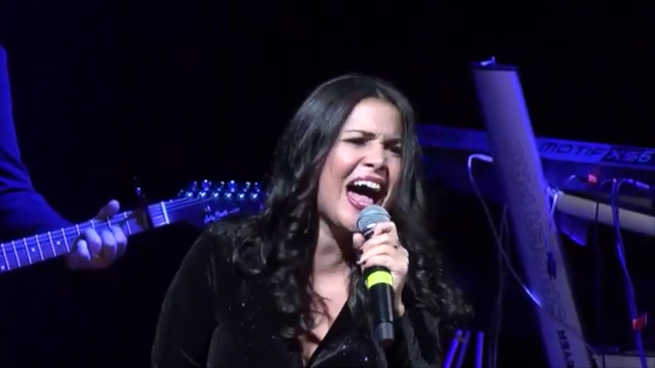ROBERTA GUERRA - Tagliati a metà (Live) - Premio Pierangelo Bertoli 2019