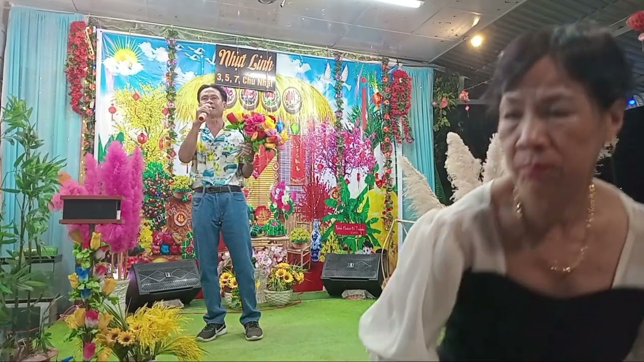 Về đâu mái tócngười thương
