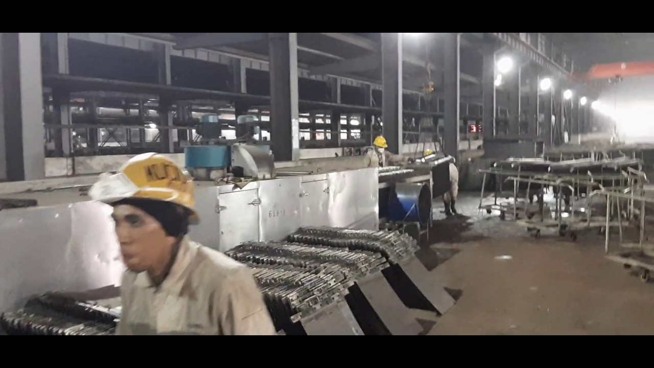 SUASANA PENGUPASAN LEMBUR MALAM  ITSS FEROMANGAN