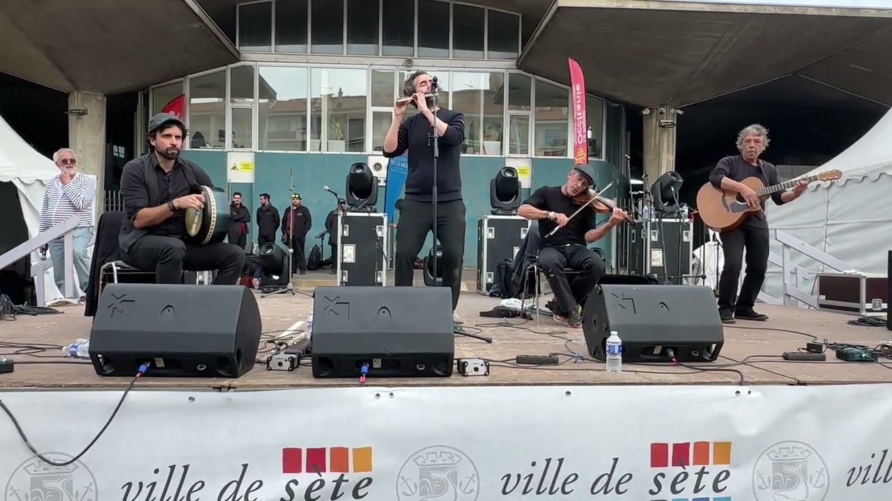 Waterline (extrait de concert)/  Groupe de musique irlandaise / un groupe très sympa