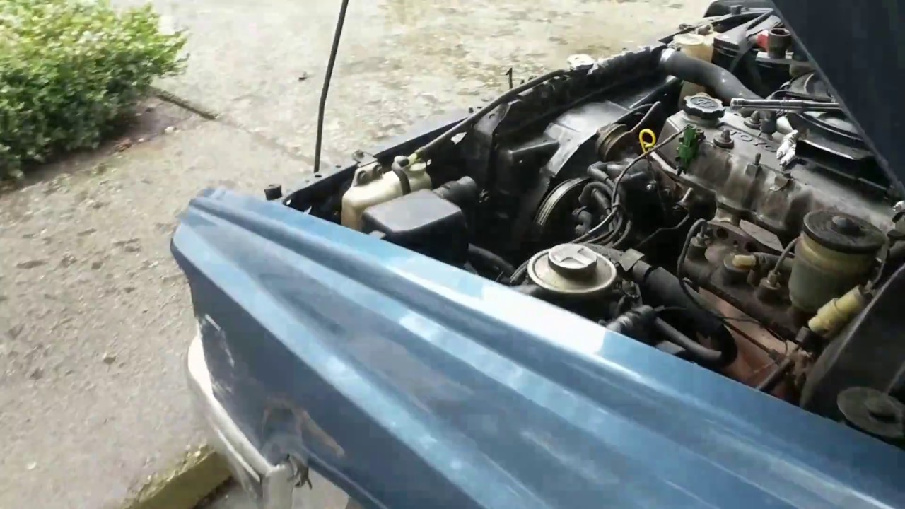 🔍 Exhaust Manifold & Gasket Removal - 22R - Toyota Pickup