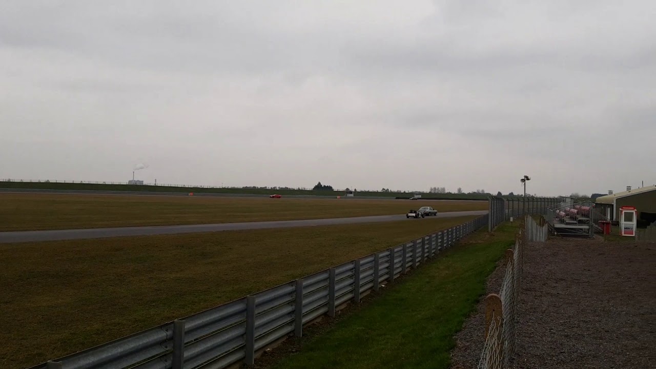 BMW E24 635csi Turbo At The Track