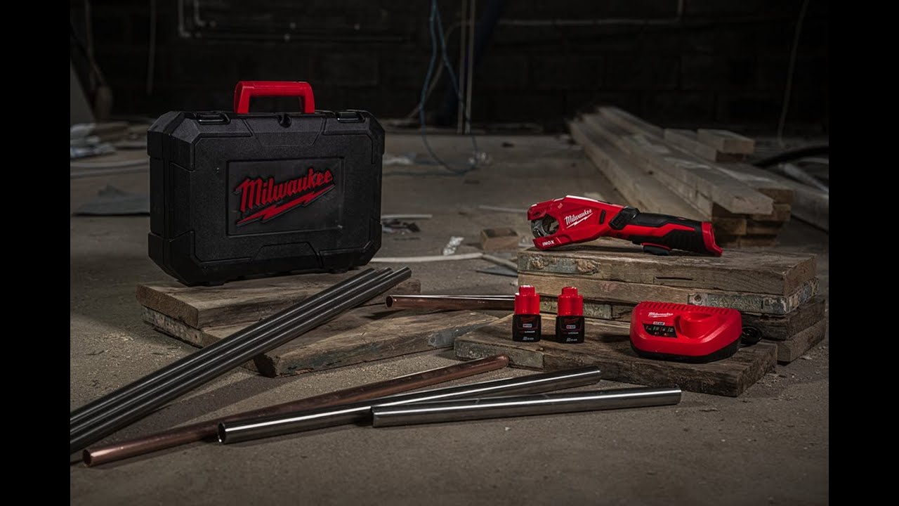 Milwaukee M12PCSS-202C Pipe Cutter supplied by Power Tools UK
