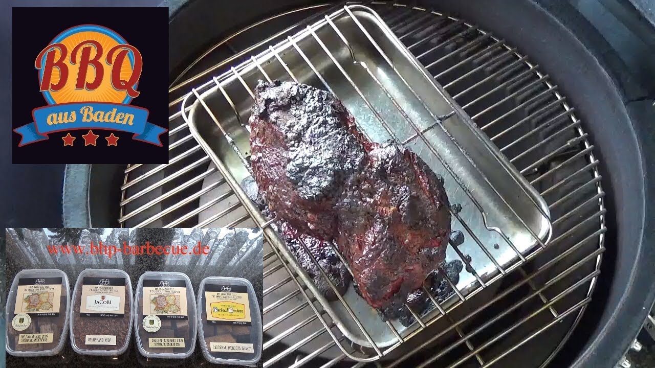 Gesmokte Rindersteakh&uuml;fte im Keramik-Grill gemacht